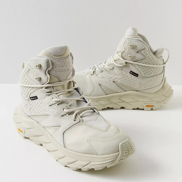 Hoka Shoes - NWOT- HOKA- Womens Anacapa Mid GORE-TEX 'Celedon Tint'- Size 9